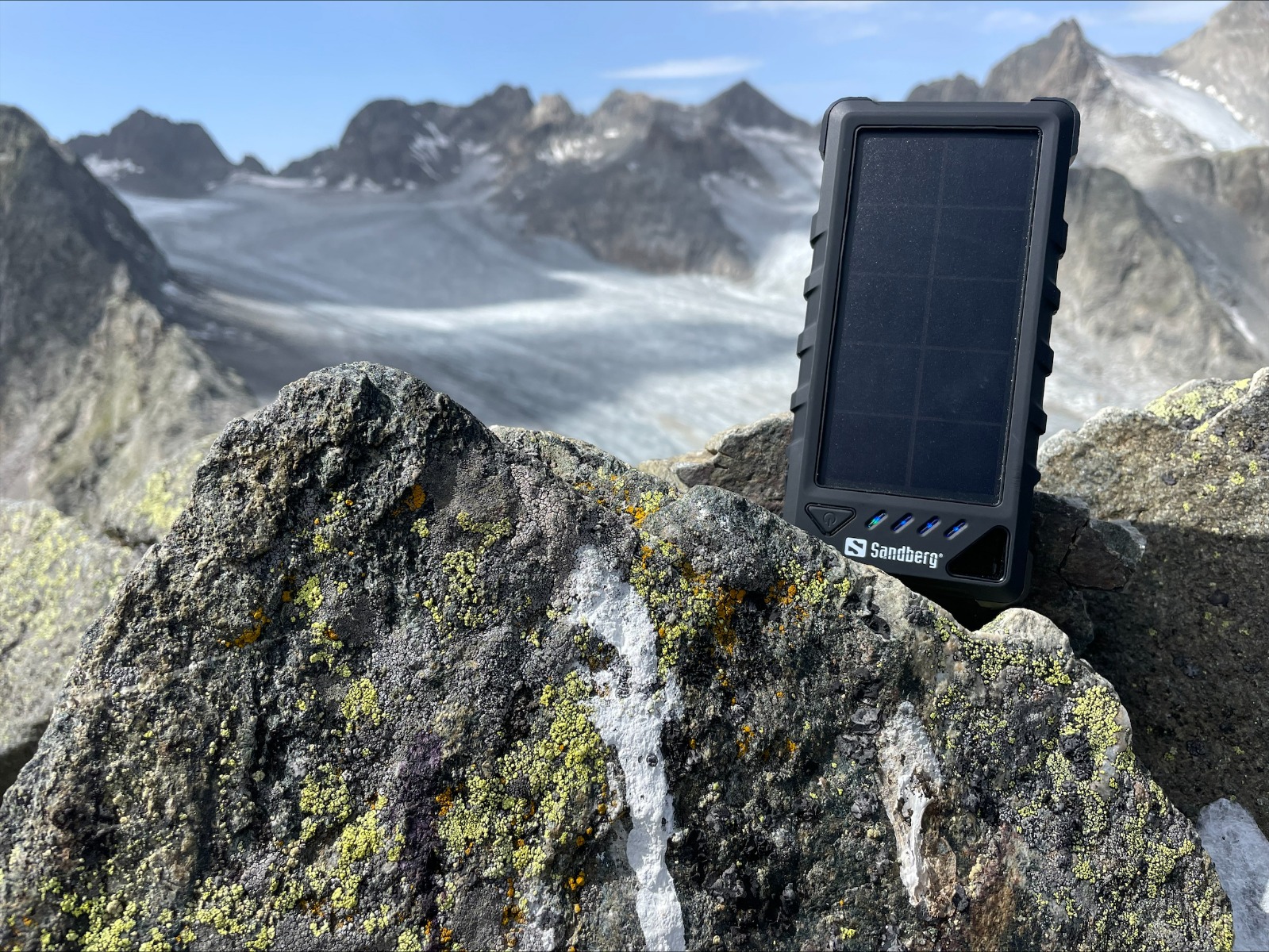 ПРЕНОСИМА СОЛАРНА БАТЕРИЯ SANDBERG 16000 mAh - Black - PN 420-35