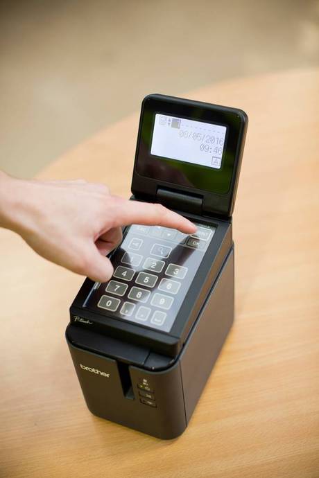 ПРОФЕСИОНАЛЕН ЕТИКЕТЕН ПРИНТЕР BROTHER P- touch CUBE plus PT-P950NW (PTP950NW) - PN PTP950NWYJ1