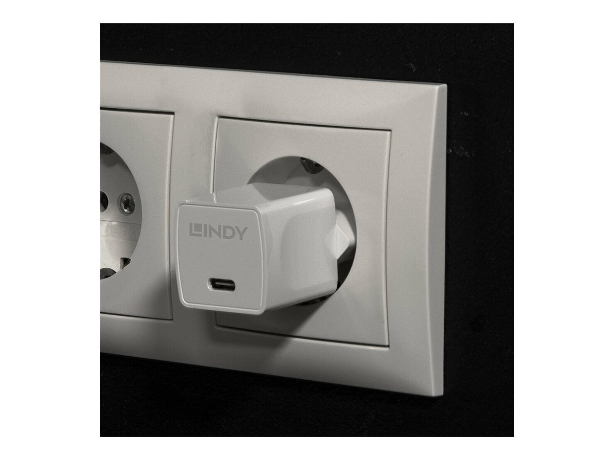 ЗАХРАНВАЩ АДАПТЕР LINDY - USB-C - 20W - White - PN 73410
