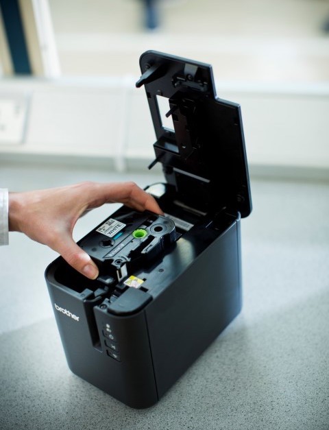 ПРОФЕСИОНАЛЕН ЕТИКЕТЕН ПРИНТЕР BROTHER P- touch CUBE plus PT-P950NW (PTP950NW) - PN PTP950NWYJ1