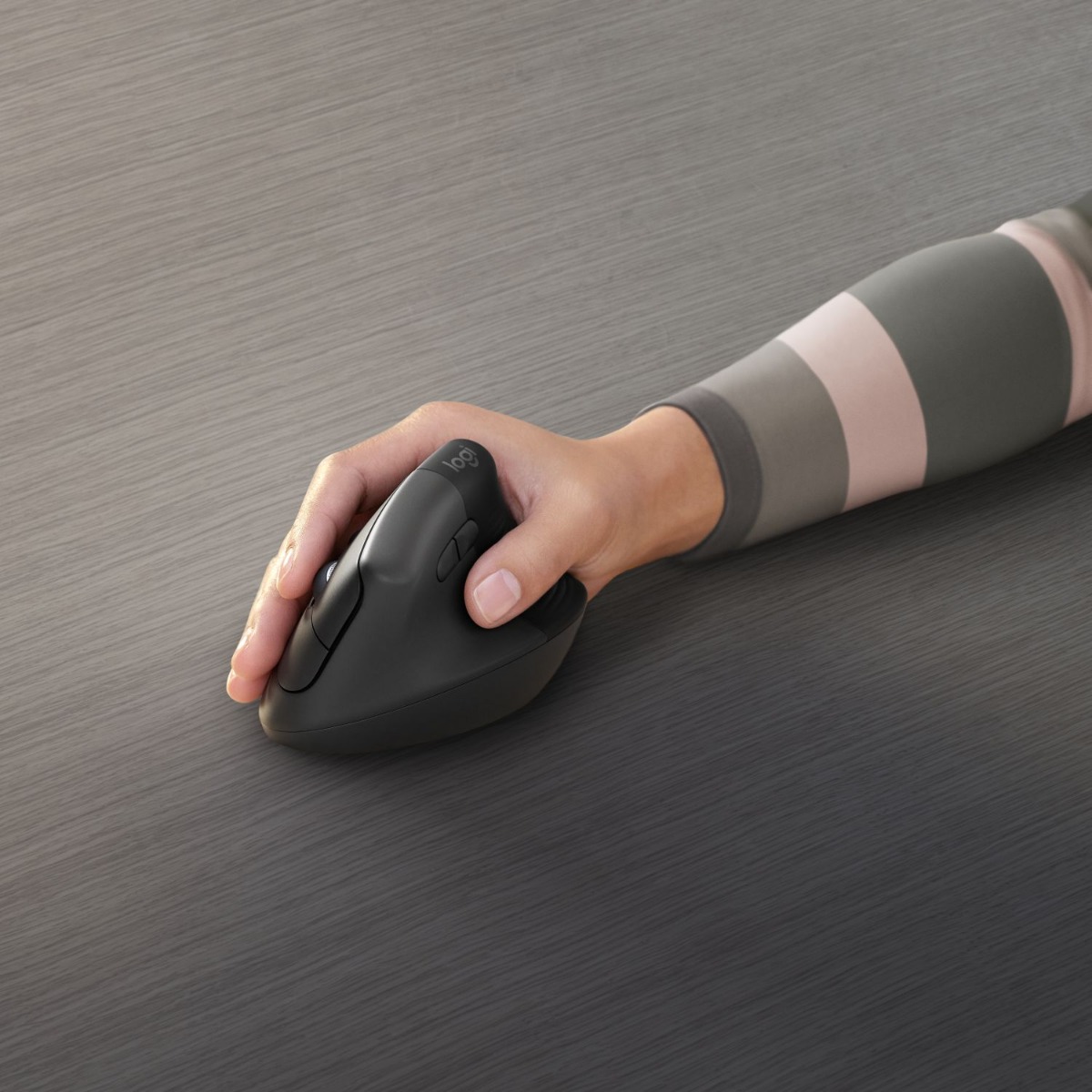 МИШКА LOGITECH LIFT VERTICAL - Black - PN 910-006473