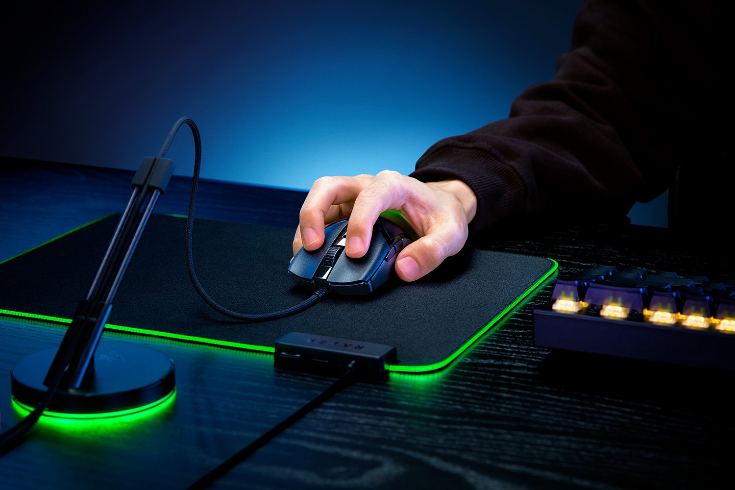 ГЕЙМЪРСКА МИШКА RAZER COBRA - 6 Buttons - Optical - Wired - 8500 DPI - Black - PN RZ01-04650100-R3M1