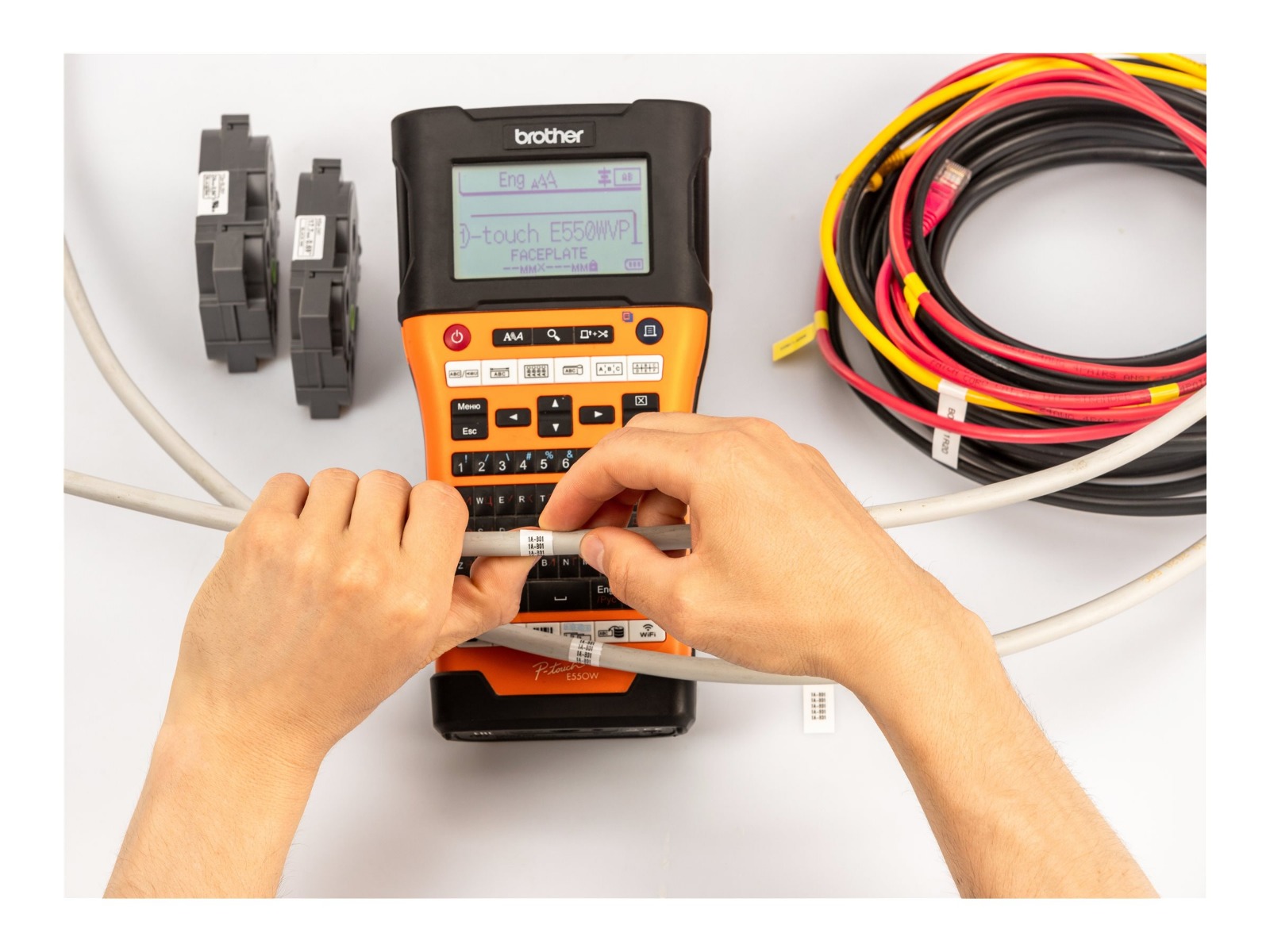 ЕТИКЕТЕН ПРИНТЕР BROTHER P-Touch PTE550WVP (PT-E550WVP) - PN PTE550WVPVT1 (PT-E550WVPVT1)